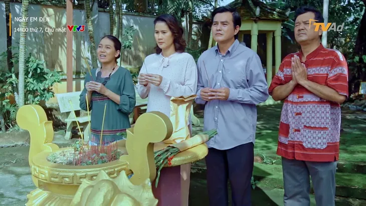 Ngày em đến - Tập 24: Bầu 4 tháng, Trà vẫn hóa sơn nữ sắp cưới Tài lần nữa - Ảnh 3. Ngày em đến - Tập 24: Bầu 4 tháng, Trà vẫn hóa sơn nữ sắp cưới Tài lần nữa - Ảnh 3.