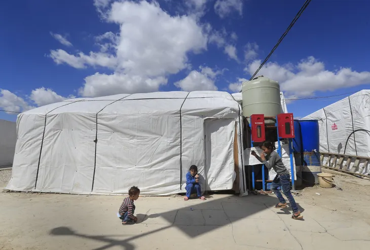 10 năm cuộc nội chiến kinh hoàng nhất thế giới tại Syria - Ảnh 1. 10 năm cuộc nội chiến kinh hoàng nhất thế giới tại Syria - Ảnh 1.