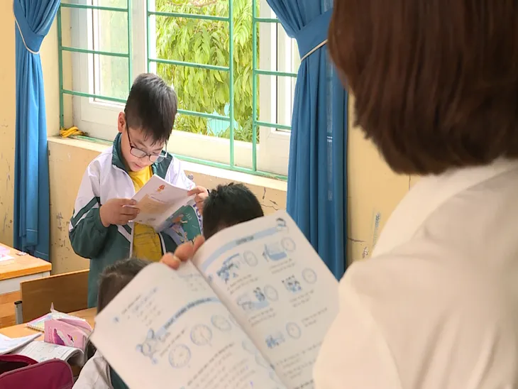 Băn khoăn khi Bộ Giáo dục “xếp hạng” đạo đức giáo viên - Ảnh 2. Băn khoăn khi Bộ Giáo dục “xếp hạng” đạo đức giáo viên - Ảnh 2.