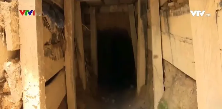 Chỉ có đánh mìn phá hủy mới có thể ngăn chặn được nạn khai thác vàng trái phép - Ảnh 1. Chỉ có đánh mìn phá hủy mới có thể ngăn chặn được nạn khai thác vàng trái phép - Ảnh 1.