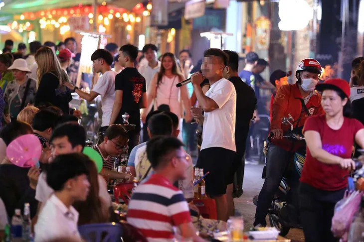 TP Hồ Chí Minh quyết dẹp yên nhạc sàn, nhạc DJ ở quán bia, quán vỉa hè - Ảnh 1.