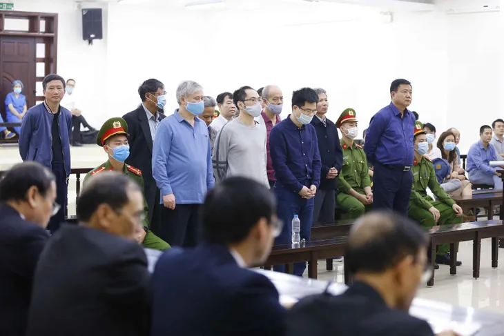 Ông Đinh La Thăng bị tuyên phạt 11 năm tù vụ Ethanol Phú Thọ- Ảnh 8. Ông Đinh La Thăng bị tuyên phạt 11 năm tù vụ Ethanol Phú Thọ- Ảnh 8.