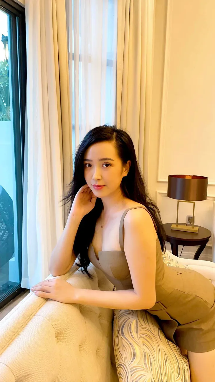 Chưa hè mà Kim Oanh đã diện bikini khoe thân hình nuột nà - Ảnh 7. Chưa hè mà Kim Oanh đã diện bikini khoe thân hình nuột nà - Ảnh 7.