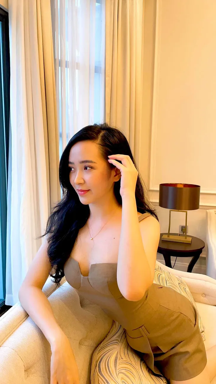 Chưa hè mà Kim Oanh đã diện bikini khoe thân hình nuột nà - Ảnh 8. Chưa hè mà Kim Oanh đã diện bikini khoe thân hình nuột nà - Ảnh 8.