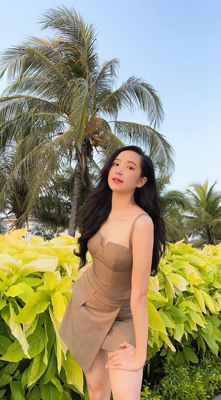 Chưa hè mà Kim Oanh đã diện bikini khoe thân hình nuột nà - Ảnh 9. Chưa hè mà Kim Oanh đã diện bikini khoe thân hình nuột nà - Ảnh 9.