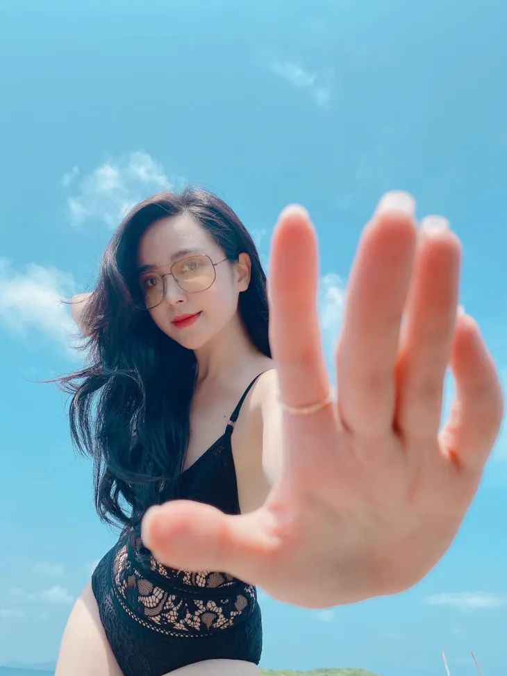 Chưa hè mà Kim Oanh đã diện bikini khoe thân hình nuột nà - Ảnh 12. Chưa hè mà Kim Oanh đã diện bikini khoe thân hình nuột nà - Ảnh 12.