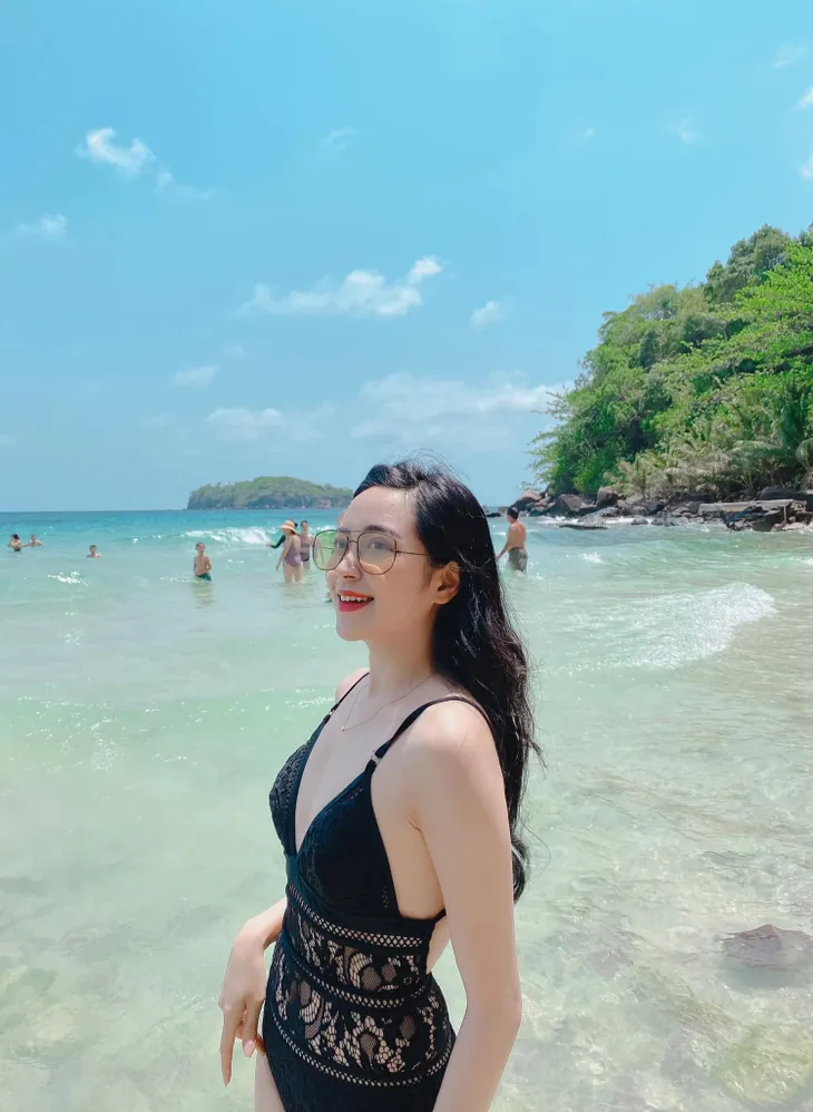 Chưa hè mà Kim Oanh đã diện bikini khoe thân hình nuột nà - Ảnh 14. Chưa hè mà Kim Oanh đã diện bikini khoe thân hình nuột nà - Ảnh 14.