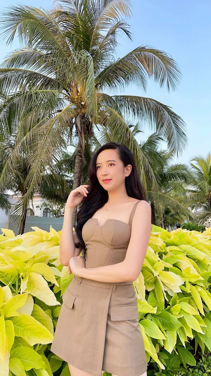 Chưa hè mà Kim Oanh đã diện bikini khoe thân hình nuột nà - Ảnh 16. Chưa hè mà Kim Oanh đã diện bikini khoe thân hình nuột nà - Ảnh 16.