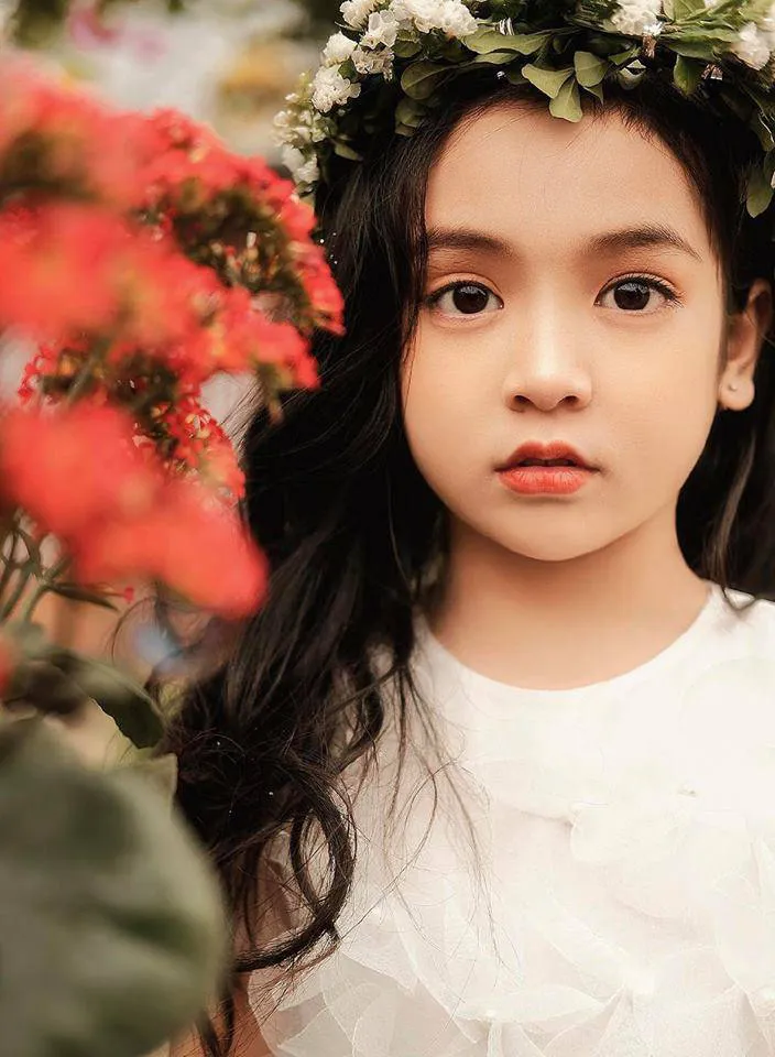 Bé Cami Hướng dương ngược nắng ngoài đời siêu dễ thương, phủ nhận là cháu nội NSND Lan Hương - Ảnh 7. Bé Cami Hướng dương ngược nắng ngoài đời siêu dễ thương, phủ nhận là cháu nội NSND Lan Hương - Ảnh 7.