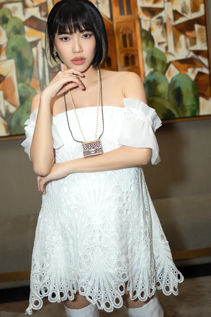 Diệu Nhi khoe vai trần cuốn hút tại họp báo phim Bẫy ngọt ngào - Ảnh 4. Diệu Nhi khoe vai trần cuốn hút tại họp báo phim Bẫy ngọt ngào - Ảnh 4.