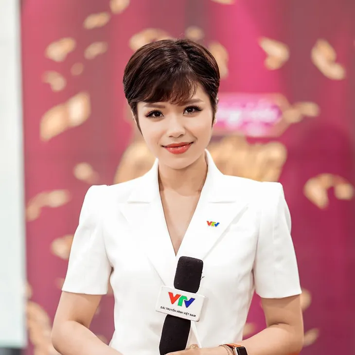 Điểm danh những MC tóc ngắn cực trẻ trung ở VTV - Ảnh 14. Điểm danh những MC tóc ngắn cực trẻ trung ở VTV - Ảnh 14.