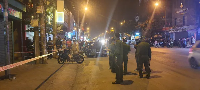 Truy bắt đối tượng nổ mìn, cướp tiệm vàng Đức Đệ ở Hải Phòng - Ảnh 2. Truy bắt đối tượng nổ mìn, cướp tiệm vàng Đức Đệ ở Hải Phòng - Ảnh 2.