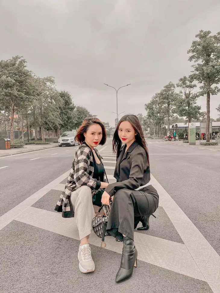 Hướng dương ngược nắng: Chị em Châu - Ngọc từ chất lừ đến ngọt ngào lụi tim - Ảnh 2. Hướng dương ngược nắng: Chị em Châu - Ngọc từ chất lừ đến ngọt ngào lụi tim - Ảnh 2.