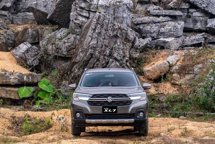 Chỉ với 73,5 triệu đồng trả trước, dễ dàng sở hữu ngay mẫu SUV 7 chỗ XL7 - Ảnh 2. Chỉ với 73,5 triệu đồng trả trước, dễ dàng sở hữu ngay mẫu SUV 7 chỗ XL7 - Ảnh 2.