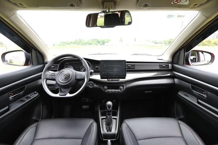 Chỉ với 73,5 triệu đồng trả trước, dễ dàng sở hữu ngay mẫu SUV 7 chỗ XL7 - Ảnh 3. Chỉ với 73,5 triệu đồng trả trước, dễ dàng sở hữu ngay mẫu SUV 7 chỗ XL7 - Ảnh 3.