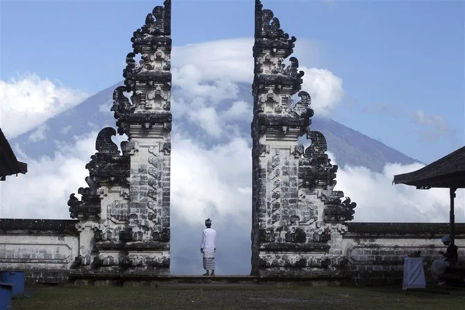Indonesia công bố kế hoạch mở cửa lại “thiên đường du lịch” Bali - Ảnh 1. Indonesia công bố kế hoạch mở cửa lại “thiên đường du lịch” Bali - Ảnh 1.