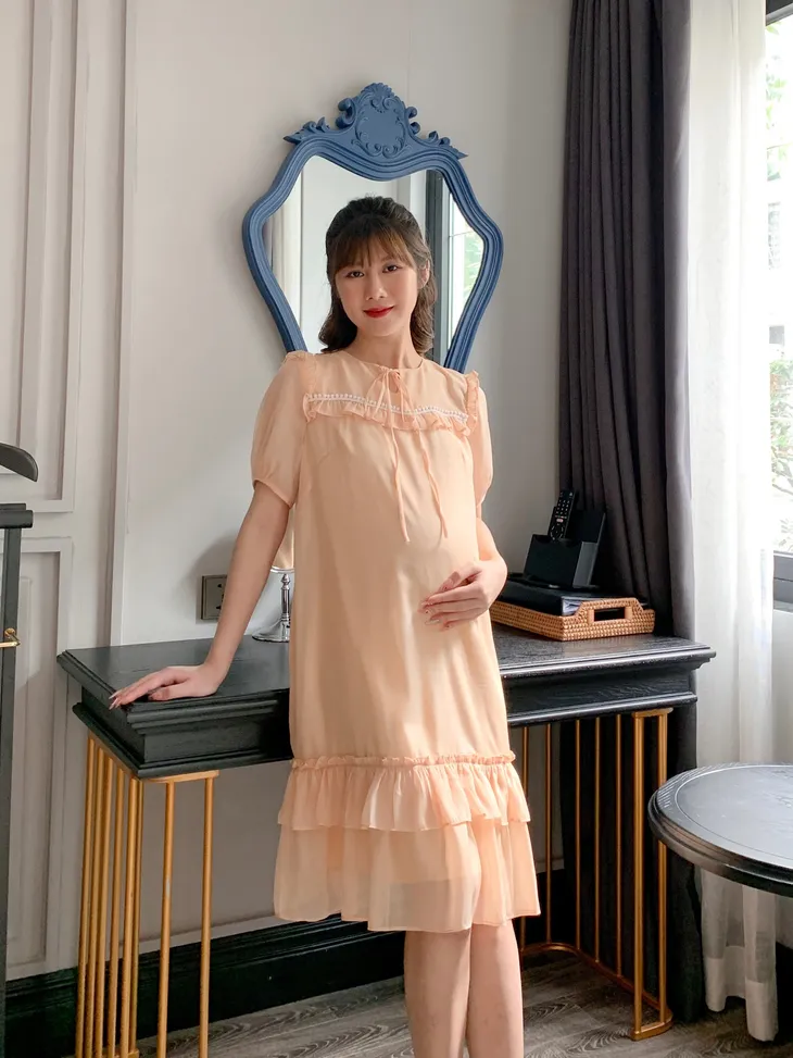 Đầm bầu Medyla Phạm Ngọc Thạch – Thiên đường thời trang dành cho mẹ bầu - Ảnh 3. Đầm bầu Medyla Phạm Ngọc Thạch – Thiên đường thời trang dành cho mẹ bầu - Ảnh 3.
