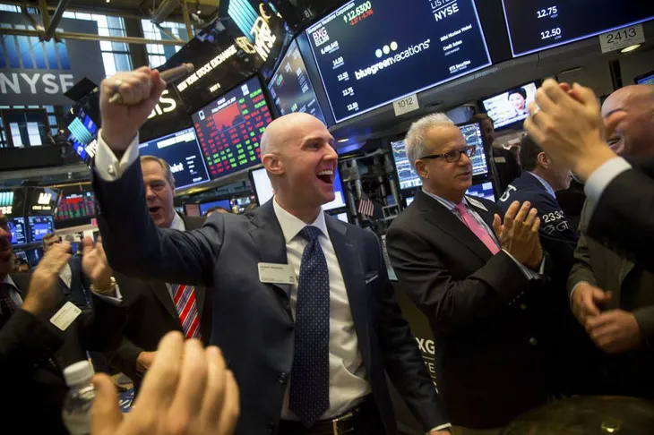 Dow Jones tăng hơn 600 điểm - Ảnh 1. Dow Jones tăng hơn 600 điểm - Ảnh 1.