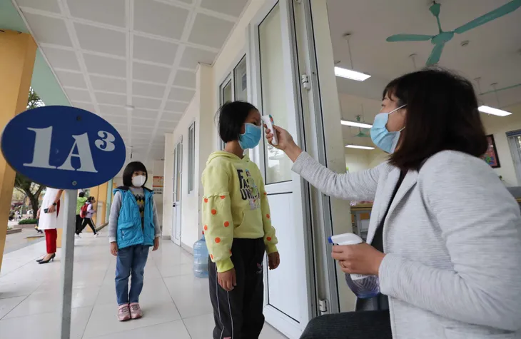 Hà Nội đảm bảo an toàn phòng, chống dịch COVID-19 ngay từ ngày đầu học sinh trở lại trường - Ảnh 6. Hà Nội đảm bảo an toàn phòng, chống dịch COVID-19 ngay từ ngày đầu học sinh trở lại trường - Ảnh 6.