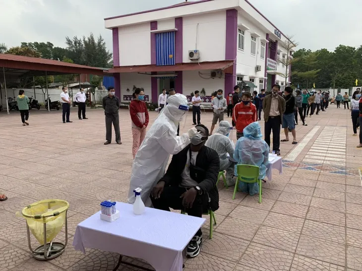 Chuyển sang trạng thái mới, Hải Dương cần làm gì đảm bảo phòng dịch COVID-19? - Ảnh 1. Chuyển sang trạng thái mới, Hải Dương cần làm gì đảm bảo phòng dịch COVID-19? - Ảnh 1.