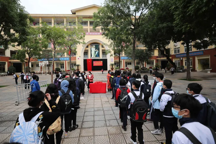 Hà Nội đảm bảo an toàn phòng, chống dịch COVID-19 ngay từ ngày đầu học sinh trở lại trường - Ảnh 8. Hà Nội đảm bảo an toàn phòng, chống dịch COVID-19 ngay từ ngày đầu học sinh trở lại trường - Ảnh 8.