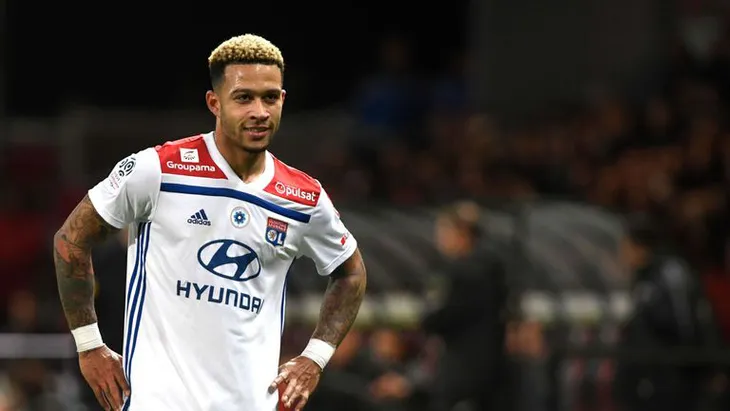 Barcelona gặp khó trong việc chiêu mộ Memphis Depay - Ảnh 1. Barcelona gặp khó trong việc chiêu mộ Memphis Depay - Ảnh 1.
