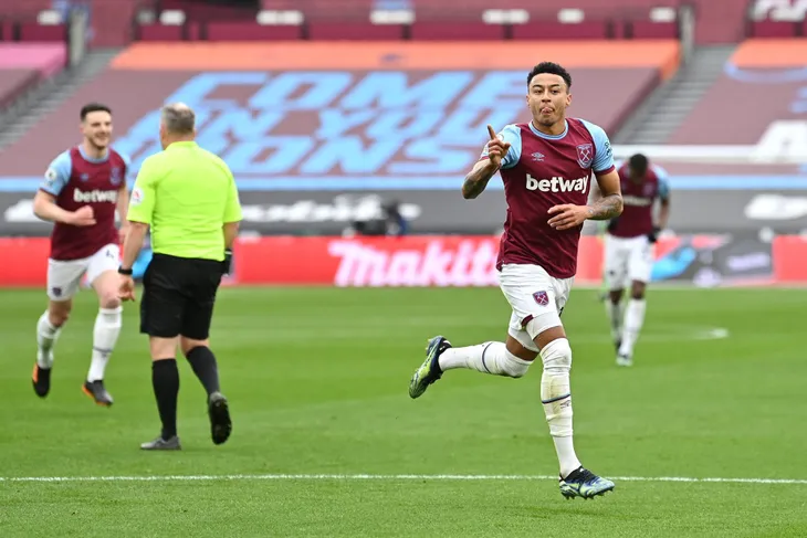 West Ham 3-3 Arsenal: Pháo thủ bừng tỉnh, ngược dòng ngoạn mục! - Ảnh 1. West Ham 3-3 Arsenal: Pháo thủ bừng tỉnh, ngược dòng ngoạn mục! - Ảnh 1.