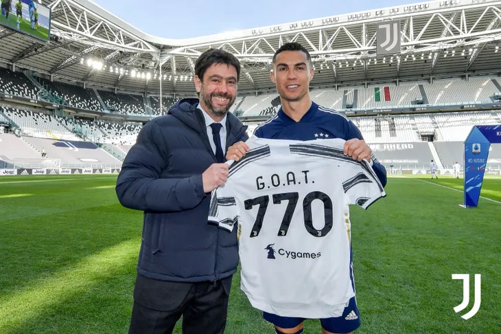 Juventus thua sốc Benevento, AC Milan thắng kịch tính Fiorentina - Ảnh 1. Juventus thua sốc Benevento, AC Milan thắng kịch tính Fiorentina - Ảnh 1.