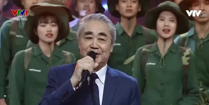 Giao lưu nghệ thuật Trên đỉnh Trường Sơn: Tái hiện sự kiện lịch sử chiến thắng Đường 9 - Nam Lào 1971 - Ảnh 3. Giao lưu nghệ thuật Trên đỉnh Trường Sơn: Tái hiện sự kiện lịch sử chiến thắng Đường 9 - Nam Lào 1971 - Ảnh 3.