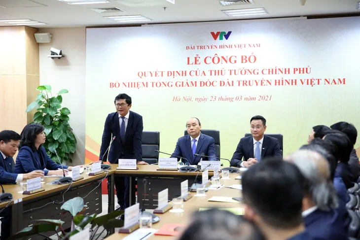 Thủ tướng Nguyễn Xuân Phúc trao quyết định bổ nhiệm Tổng Giám đốc Đài Truyền hình Việt Nam - Ảnh 7. Thủ tướng Nguyễn Xuân Phúc trao quyết định bổ nhiệm Tổng Giám đốc Đài Truyền hình Việt Nam - Ảnh 7.