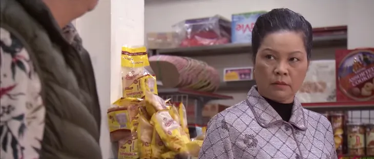 Trở về giữa yêu thương - Tập 57: Đức (Bá Anh) tức lộn ruột ép mẹ trả nợ cho nhà vợ - Ảnh 2. Trở về giữa yêu thương - Tập 57: Đức (Bá Anh) tức lộn ruột ép mẹ trả nợ cho nhà vợ - Ảnh 2.