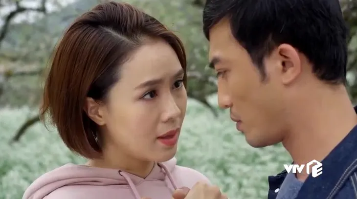 Hướng dương ngược nắng: Châu (Hồng Diễm) xinh đẹp là thế nhưng chẳng thể làm Phúc (Quốc Đam) lung lay khi bất chợt thả thính - Ảnh 5. Hướng dương ngược nắng: Châu (Hồng Diễm) xinh đẹp là thế nhưng chẳng thể làm Phúc (Quốc Đam) lung lay khi bất chợt thả thính - Ảnh 5.