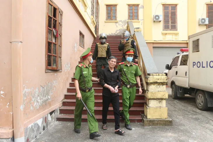 Lĩnh án 12 năm tù giam về tội Hoạt động nhằm lật đổ chính quyền nhân dân - Ảnh 1. Lĩnh án 12 năm tù giam về tội Hoạt động nhằm lật đổ chính quyền nhân dân - Ảnh 1.