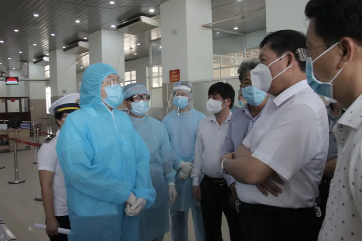 Không chủ quan, cần kiểm soát chặt đường mòn, lối mở - Ảnh 1.
