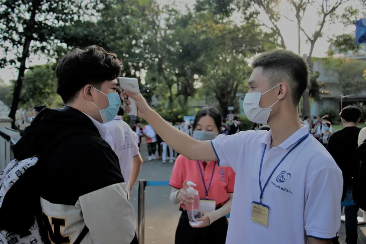 Sáng nay (28/3), 74.000 thí sinh thi đánh giá năng lực đợt 1 - Ảnh 3. Sáng nay (28/3), 74.000 thí sinh thi đánh giá năng lực đợt 1 - Ảnh 3.