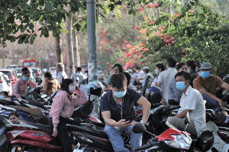 Sáng nay (28/3), 74.000 thí sinh thi đánh giá năng lực đợt 1 - Ảnh 8. Sáng nay (28/3), 74.000 thí sinh thi đánh giá năng lực đợt 1 - Ảnh 8.