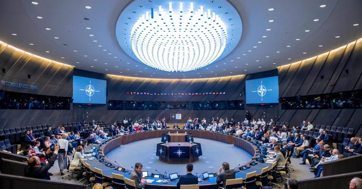 NATO nỗ lực hồi sinh liên minh chính trị - quân sự - Ảnh 1. NATO nỗ lực hồi sinh liên minh chính trị - quân sự - Ảnh 1.