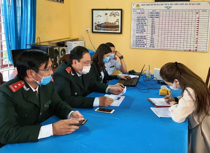 Thực hư thông tin một vợ được lấy nhiều chồng lan truyền trên mạng - Ảnh 1. Thực hư thông tin một vợ được lấy nhiều chồng lan truyền trên mạng - Ảnh 1.
