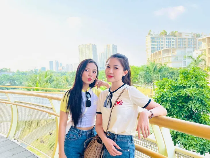 Nữ chính Ngày em đến chăm khoe eo con kiến - Ảnh 7. Nữ chính Ngày em đến chăm khoe eo con kiến - Ảnh 7.