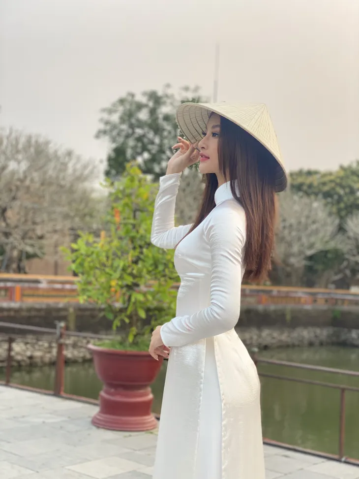 Cùng Á hậu Kiều Loan vi vu khắp miền Trung - Ảnh 1. Cùng Á hậu Kiều Loan vi vu khắp miền Trung - Ảnh 1.