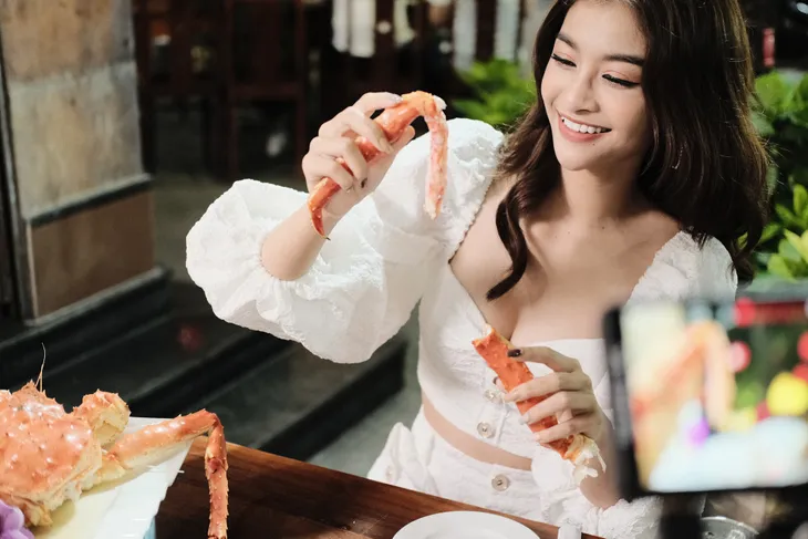 Cùng Á hậu Kiều Loan vi vu khắp miền Trung - Ảnh 8. Cùng Á hậu Kiều Loan vi vu khắp miền Trung - Ảnh 8.