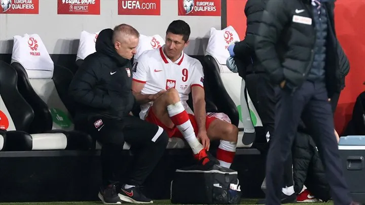 Dính chấn thương, Lewandowski lỡ trận gặp ĐT Anh - Ảnh 2. Dính chấn thương, Lewandowski lỡ trận gặp ĐT Anh - Ảnh 2.