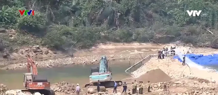 Quyết tâm tìm kiếm nạn nhân mất tích ở thủy điện Rào Trăng 3 - Ảnh 1.