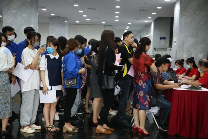 Cán bộ, nhân viên Đài THVN hào hứng tham gia hiến máu nhân đạo - Ảnh 12. Cán bộ, nhân viên Đài THVN hào hứng tham gia hiến máu nhân đạo - Ảnh 12.