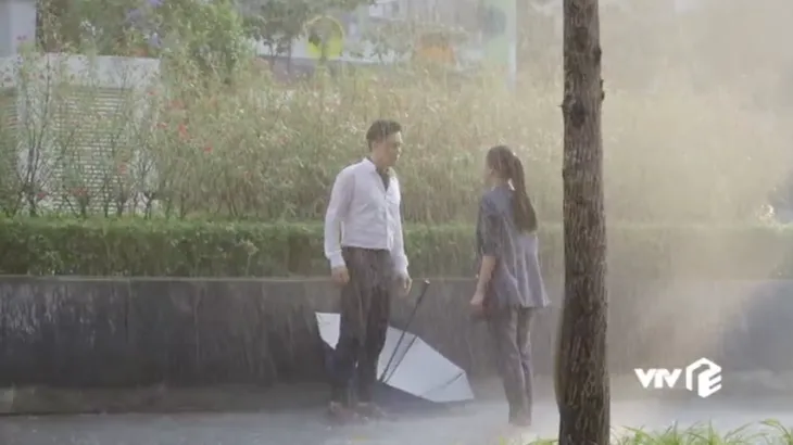 Hướng dương ngược nắng - Tập 47: Mang tiếng tham phú phụ bần, Minh khóc tức tưởi khi bị cả mẹ và em trai từ mặt - Ảnh 23. Hướng dương ngược nắng - Tập 47: Mang tiếng tham phú phụ bần, Minh khóc tức tưởi khi bị cả mẹ và em trai từ mặt - Ảnh 23.