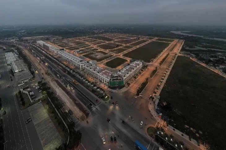 Lật tẩy chiêu “thổi” giá gây sốt đất ảo tại nhiều địa phương - Ảnh 2. Lật tẩy chiêu “thổi” giá gây sốt đất ảo tại nhiều địa phương - Ảnh 2.
