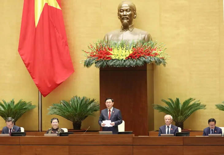 Tân Chủ tịch Quốc hội: Mục tiêu tối thượng là phụng sự lợi ích Quốc gia, Dân tộc, vì hạnh phúc của Nhân dân - Ảnh 3. Tân Chủ tịch Quốc hội: Mục tiêu tối thượng là phụng sự lợi ích Quốc gia, Dân tộc, vì hạnh phúc của Nhân dân - Ảnh 3.