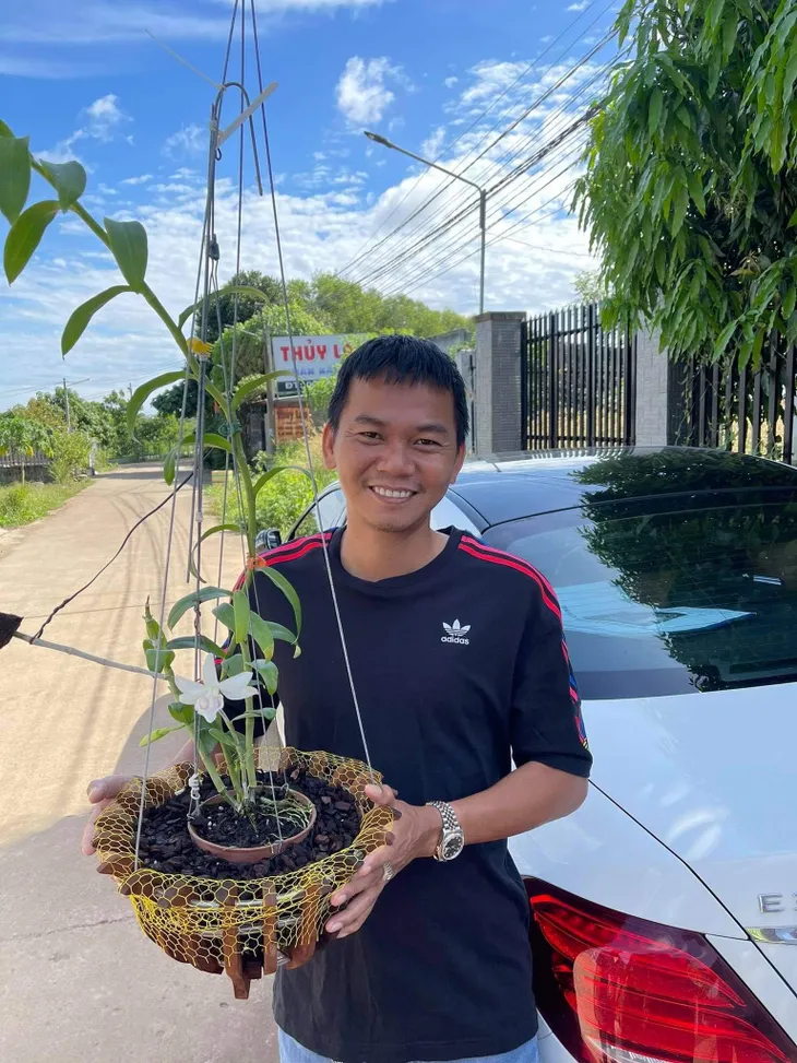 Nghệ nhân Vinh Phạm và giá trị của vườn lan khủng - Ảnh 4. Nghệ nhân Vinh Phạm và giá trị của vườn lan khủng - Ảnh 4.