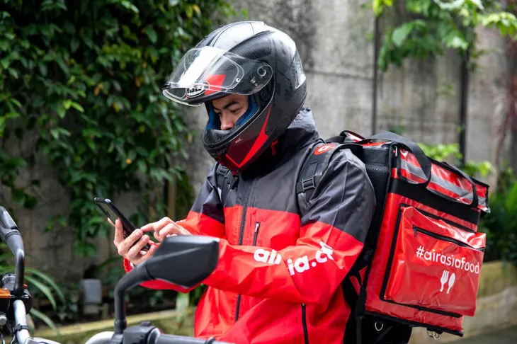 AirAsia triển khai dịch vụ giao đồ ăn nhanh tại Singapore - Ảnh 1. AirAsia triển khai dịch vụ giao đồ ăn nhanh tại Singapore - Ảnh 1.