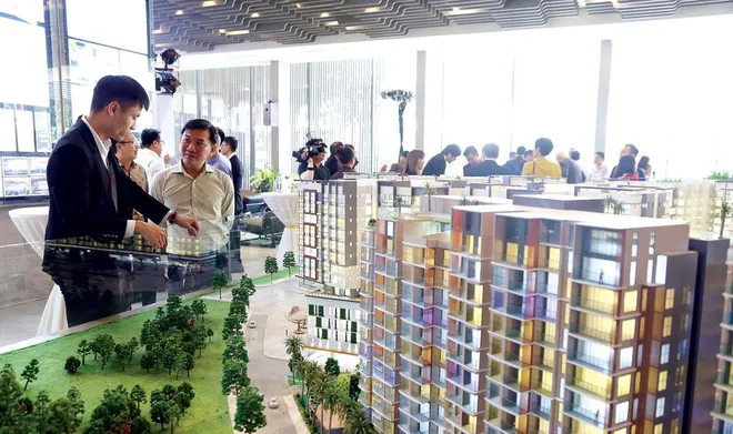 Giá vàng trong nước đắt hơn thế giới 8 triệu đồng/lượng - Ảnh 2. Giá vàng trong nước đắt hơn thế giới 8 triệu đồng/lượng - Ảnh 2.